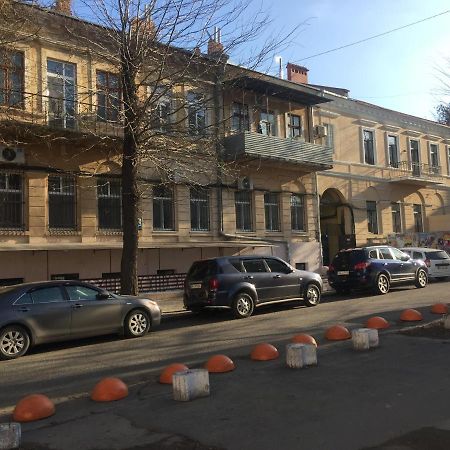 Cozy Studio Near Greek Square Appartamento Odessa Esterno foto