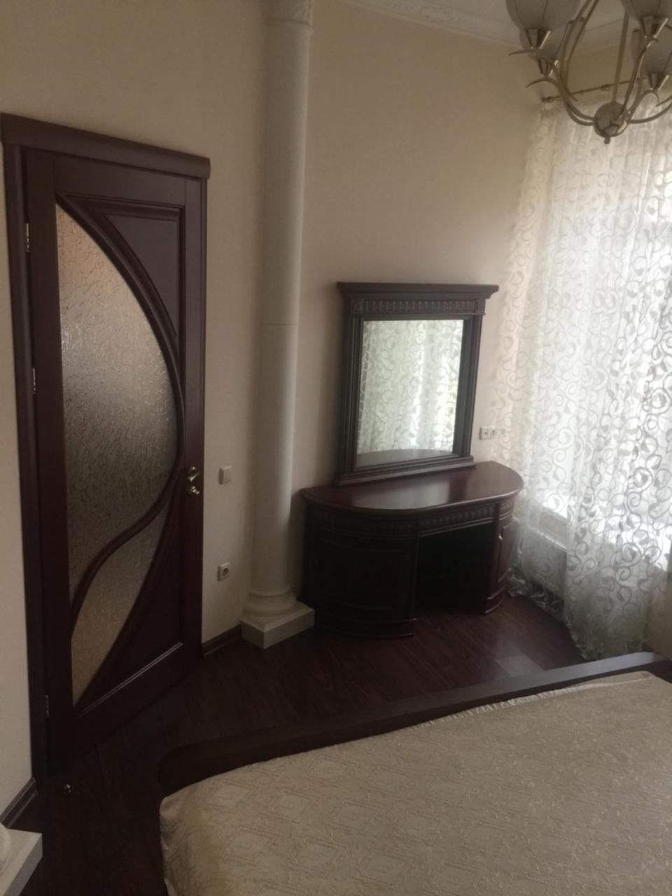 Cozy Studio Near Greek Square Appartamento Odessa Esterno foto